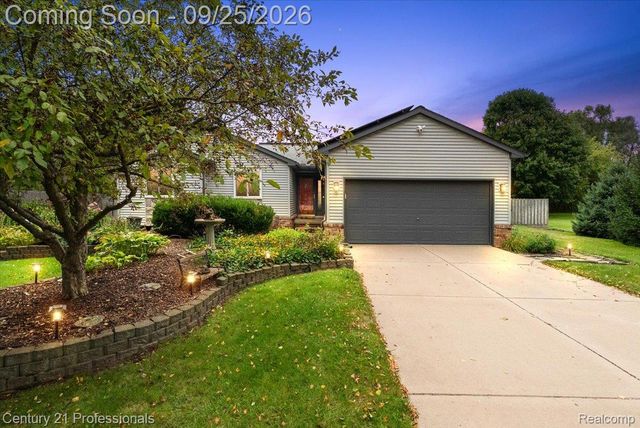 4713 Desert Bridge Court, Highland Charter Township, MI 48356