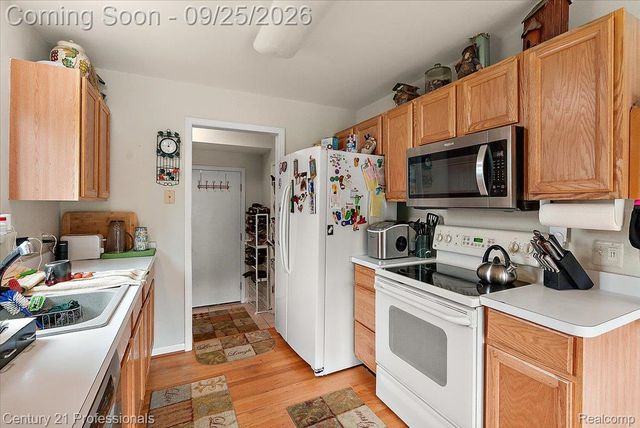 4713 Desert Bridge Court, Highland Charter Township, MI 48356