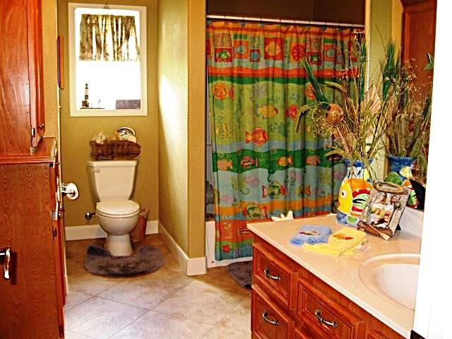 2552 Connie DR, Canyon Lake, TX 78133