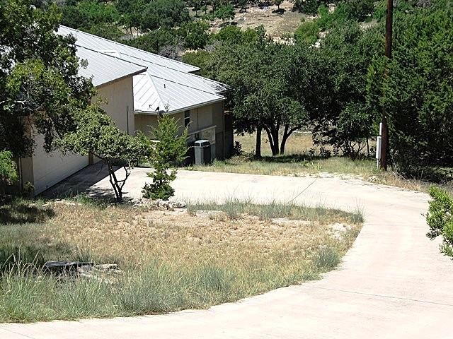 2552 Connie DR, Canyon Lake, TX 78133