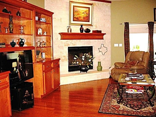 2552 Connie DR, Canyon Lake, TX 78133