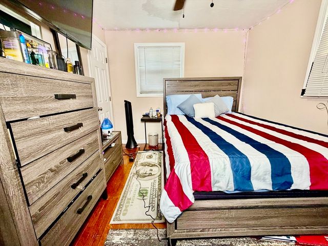 56 Loxwood St, Worcester, MA 01604