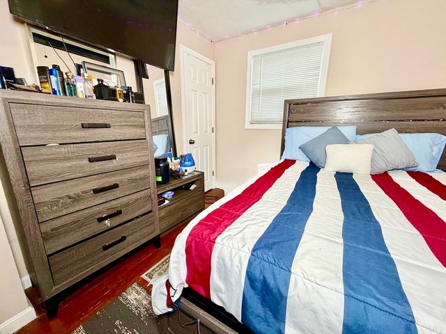 56 Loxwood St, Worcester, MA 01604