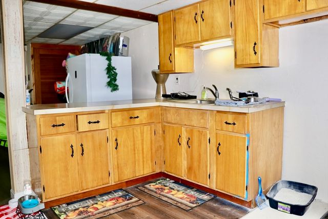 56 Loxwood St, Worcester, MA 01604