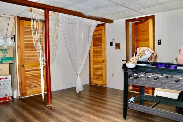 56 Loxwood St, Worcester, MA 01604