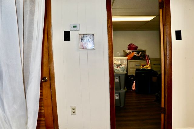 56 Loxwood St, Worcester, MA 01604