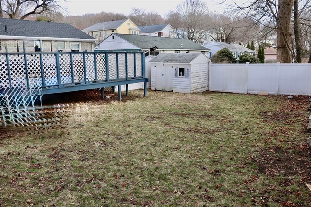 56 Loxwood St, Worcester, MA 01604