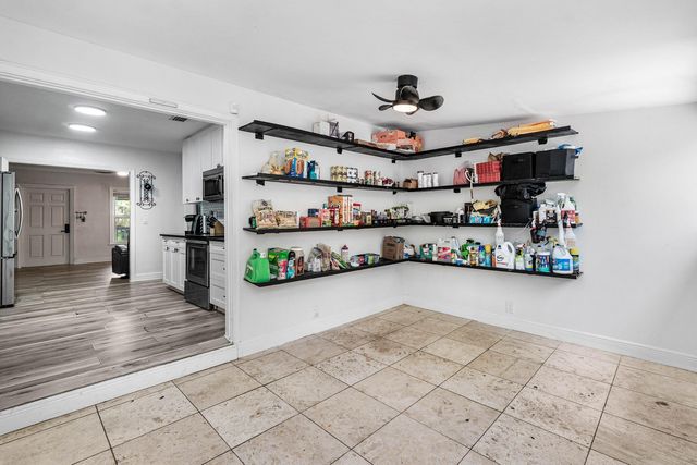 512 36th Street, West Palm Beach, FL 33407