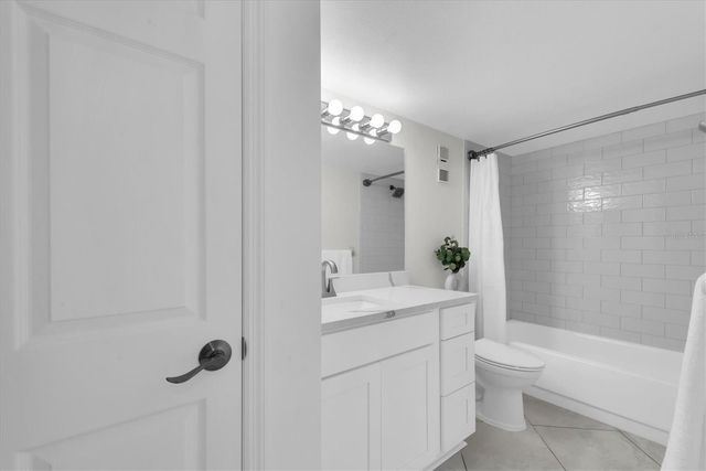 8 GLENCOE PLACE 105, Dunedin, FL 34698