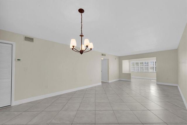 8 GLENCOE PLACE 105, Dunedin, FL 34698