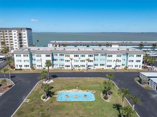 8 GLENCOE PLACE 105, Dunedin, FL 34698