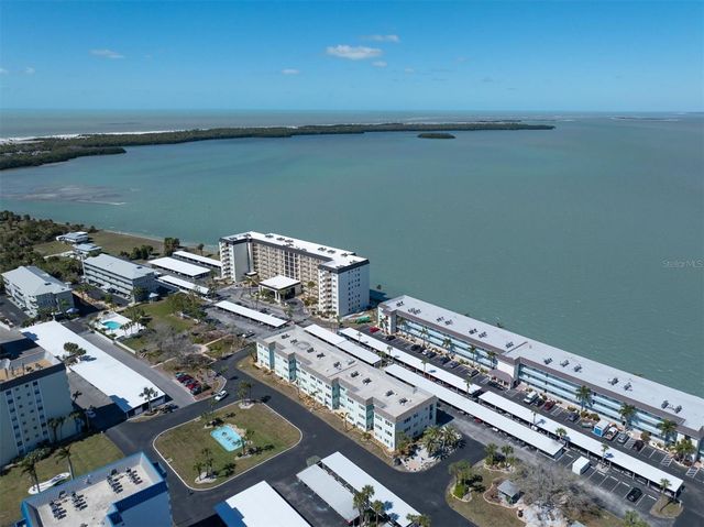 8 GLENCOE PLACE 105, Dunedin, FL 34698