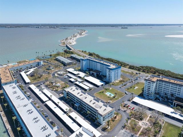 8 GLENCOE PLACE 105, Dunedin, FL 34698