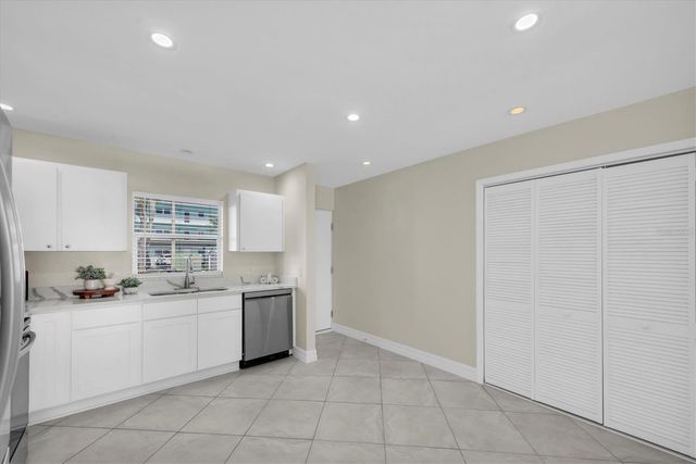 8 GLENCOE PLACE 105, Dunedin, FL 34698