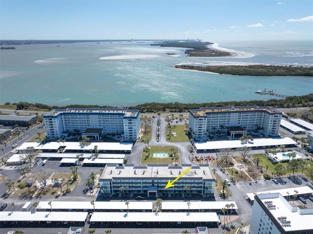 8 GLENCOE PLACE 105, Dunedin, FL 34698