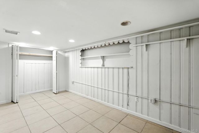 40 Hendrickson Avenue, Lynbrook, NY 11563