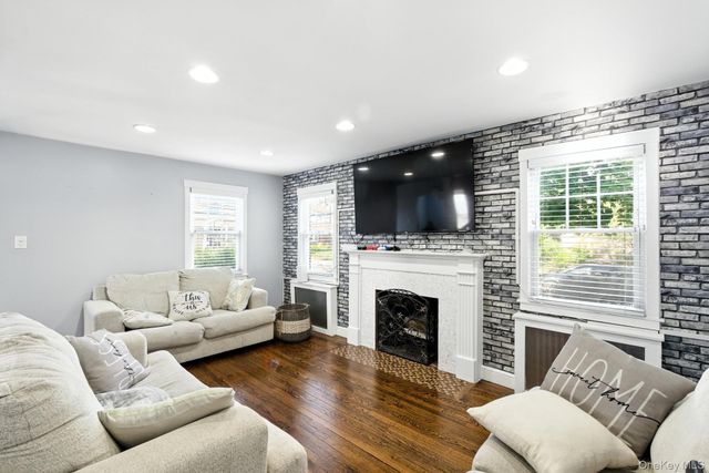 40 Hendrickson Avenue, Lynbrook, NY 11563