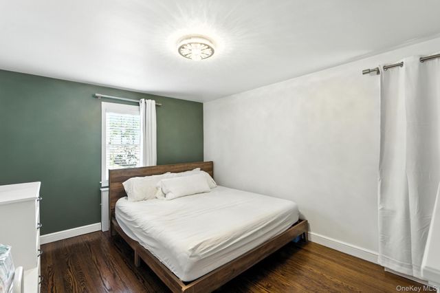 40 Hendrickson Avenue, Lynbrook, NY 11563