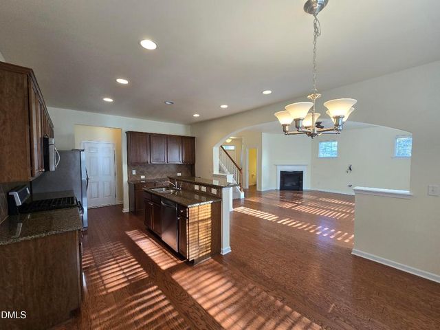 912 Garden Square Lane, Morrisville, NC 27560