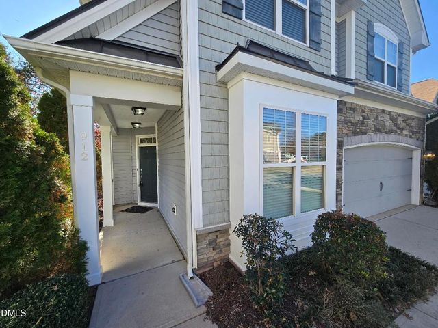 912 Garden Square Lane, Morrisville, NC 27560