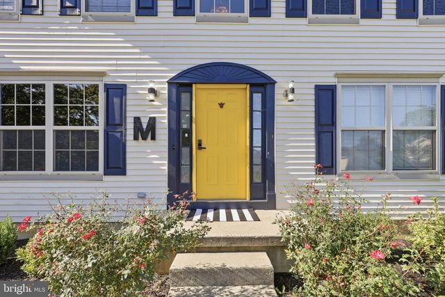 4 W KENNEDY DR, Clementon, NJ 08021