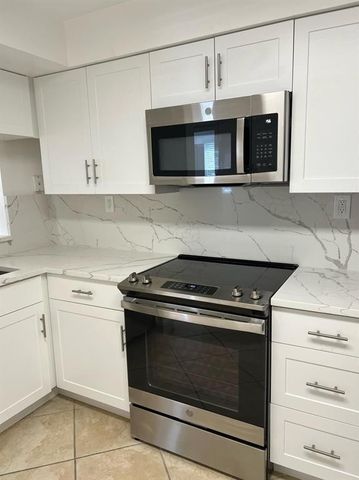 735 NW 91st Terrace, Plantation, FL 33324