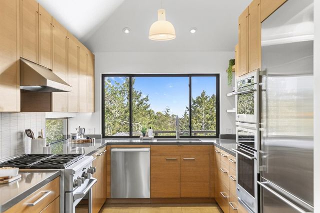 400 Endlich Drive, Santa Cruz, CA 95060