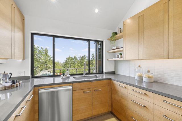 400 Endlich Drive, Santa Cruz, CA 95060