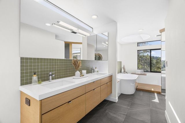 400 Endlich Drive, Santa Cruz, CA 95060