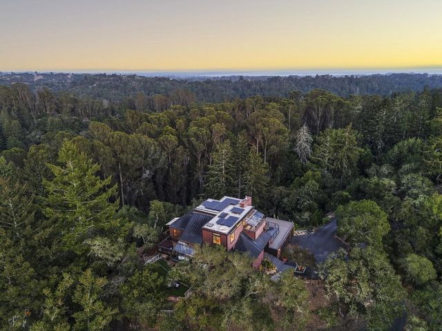 400 Endlich Drive, Santa Cruz, CA 95060