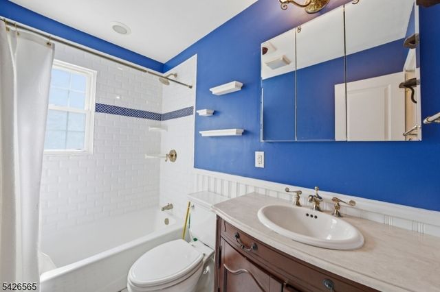 54 Richwood Pl, Denville Twp., NJ 07834