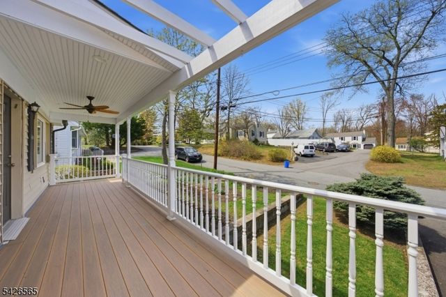 54 Richwood Pl, Denville Twp., NJ 07834