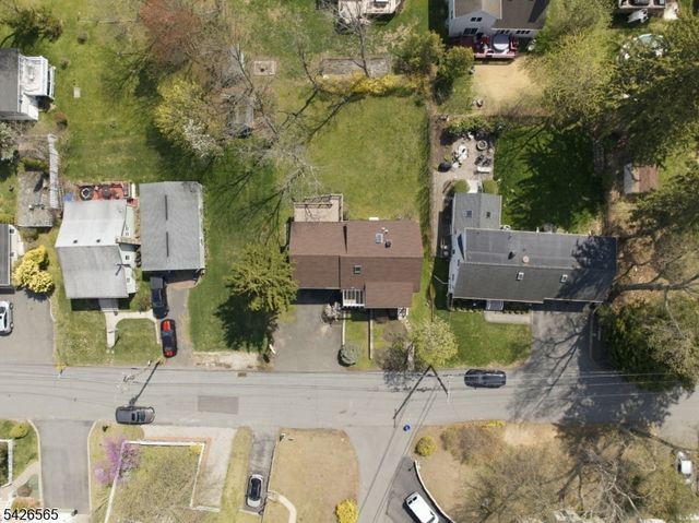 54 Richwood Pl, Denville Twp., NJ 07834