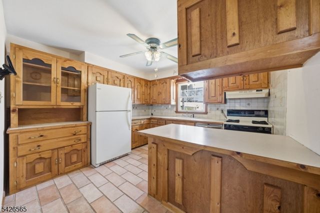 54 Richwood Pl, Denville Twp., NJ 07834