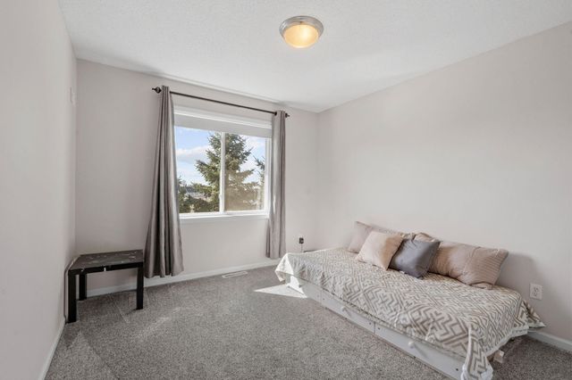 495 Pleasant Court, Chaska, MN 55318