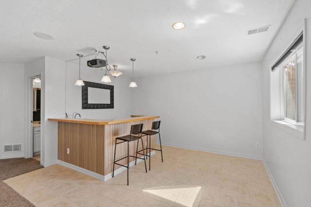 495 Pleasant Court, Chaska, MN 55318