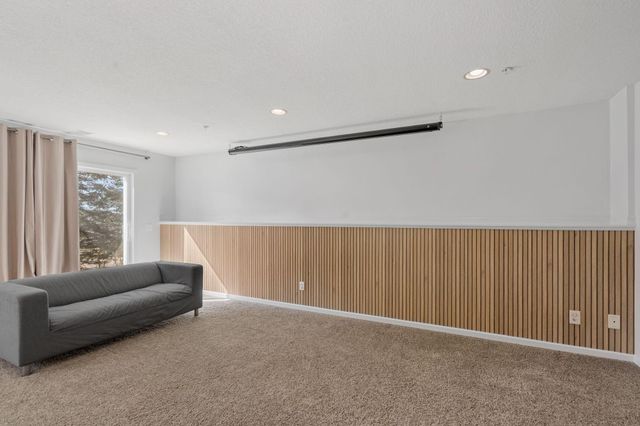 495 Pleasant Court, Chaska, MN 55318