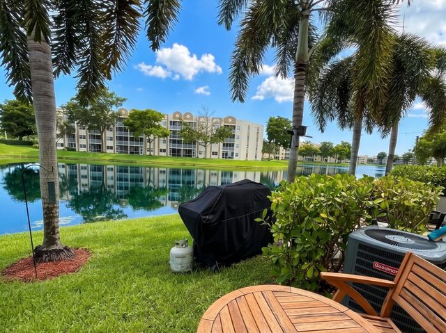 7843 CATALINA Circle, Tamarac, FL 33321