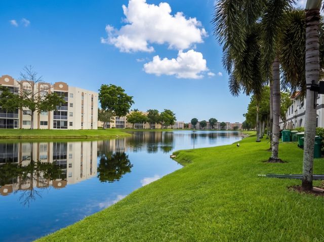 7843 CATALINA Circle, Tamarac, FL 33321