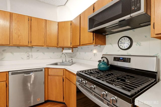 401 Danbury Lane, East Brunswick, NJ 08816