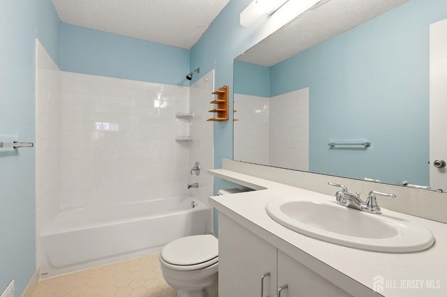 401 Danbury Lane, East Brunswick, NJ 08816