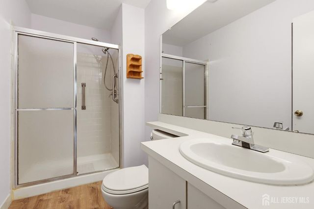 401 Danbury Lane, East Brunswick, NJ 08816