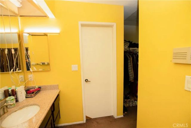 8430 Winnetka Avenue 20, Winnetka, CA 91306