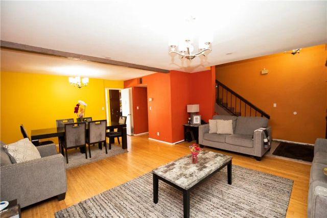 8430 Winnetka Avenue 20, Winnetka, CA 91306
