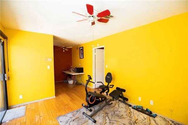 8430 Winnetka Avenue 20, Winnetka, CA 91306