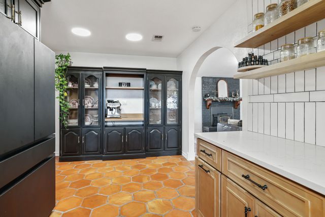 2467 County Road 1220, Lake Creek, TX 75450