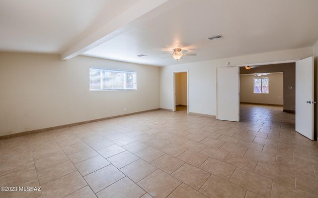 821 N Corinth Avenue, Tucson, AZ 85710