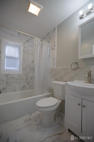 545 Olive Place, Woodbridge Proper, NJ 07095