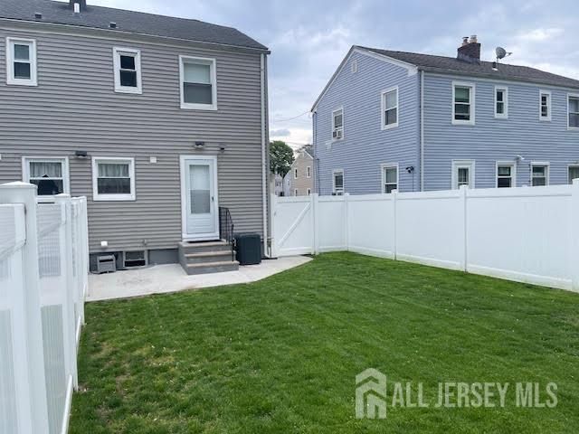 545 Olive Place, Woodbridge Proper, NJ 07095
