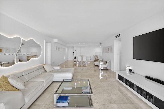 9250 W Bay Harbor Dr 5D, Bay Harbor Islands, FL 33154